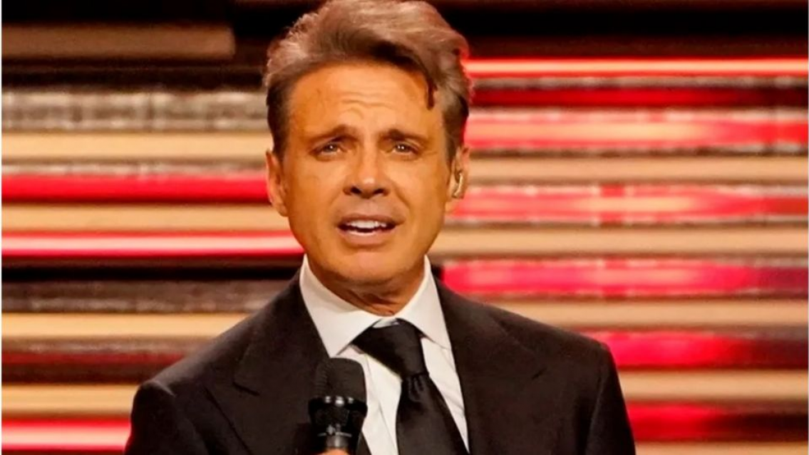 Revelaron el curioso motivo por el que Luis Miguel no se relaciona con sus hijos varones