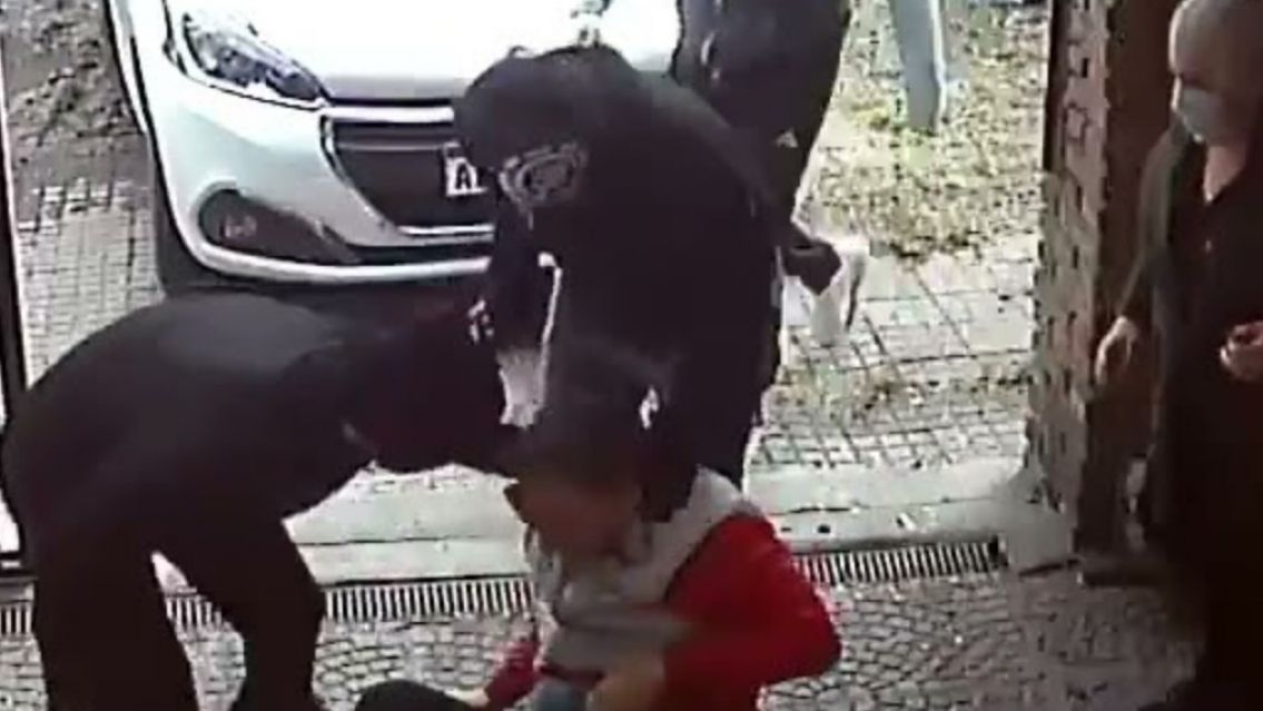 Brutal asalto comando en San Pedro: Se llevaron una fortuna