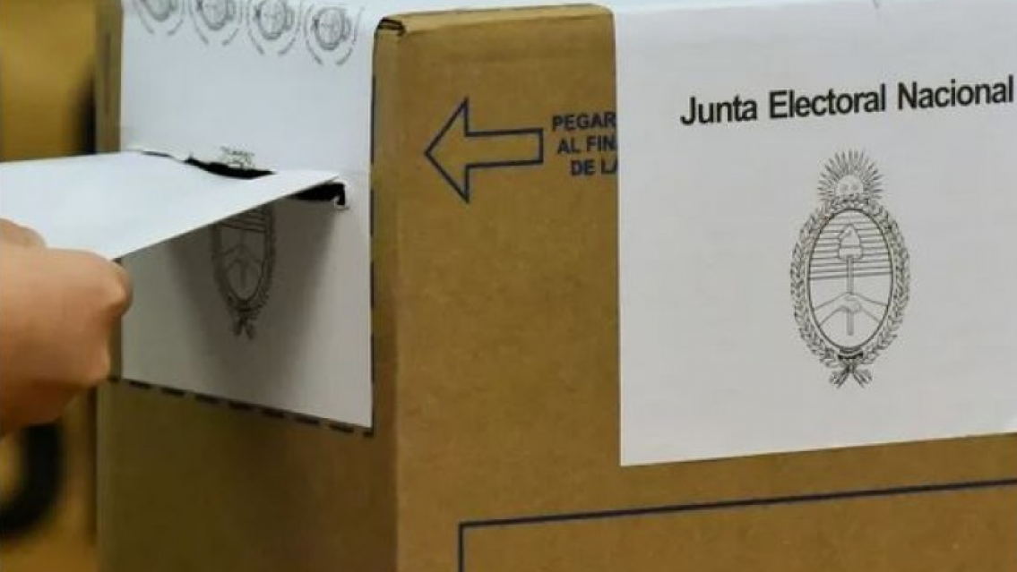 Cerraron los comicios: En las escuelas se pelea voto a voto