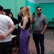 Papelón de la candidata de Milei: salió con la boleta en la mano