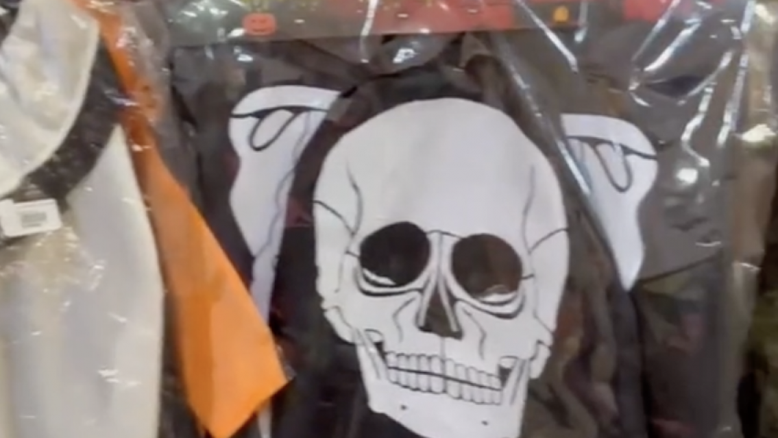 Precios barat�simos: el local que vende los mejores disfraces y adornos para Halloween