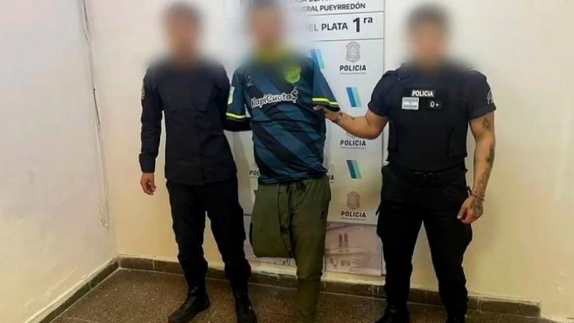 Tiene una sola pierna, fue a robar y lo detuvieron: se rob� una zapatilla