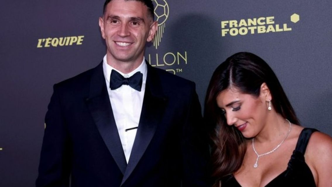 Dibu Martínez ganó el Premio Lev Yashin al mejor arquero del mundo