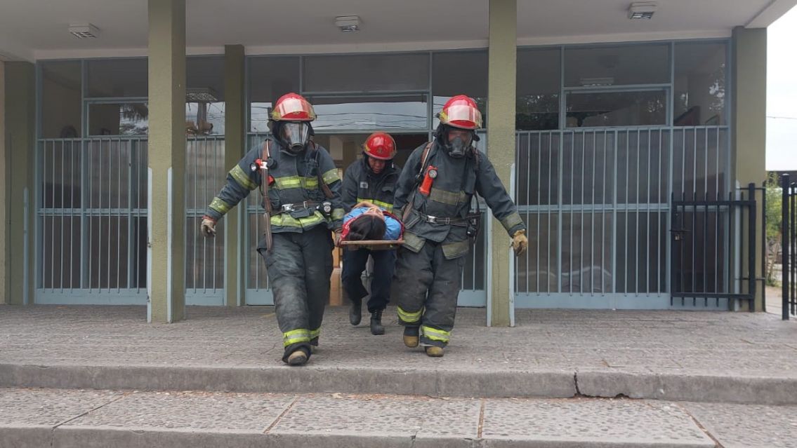 Sirenas, gritos y corridas en un colegio juje�o: era un simulacro