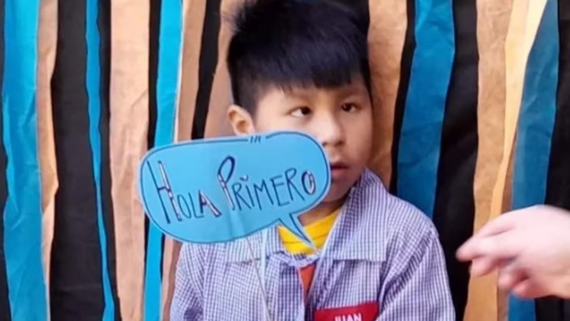 Un nene de 6 años cayó de las escaleras en una escuela y murió: la familia está desesperada