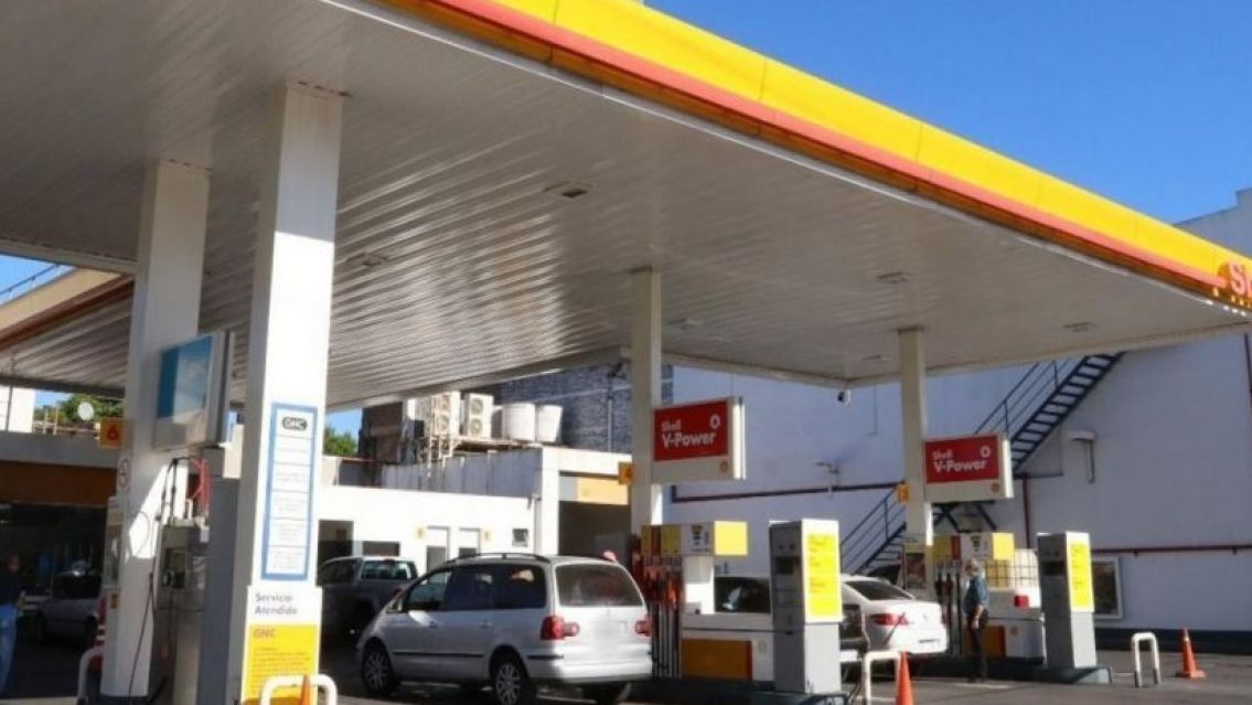 �Hiperinflaci�n? Volvi� a subir la nafta en menos de 48 horas