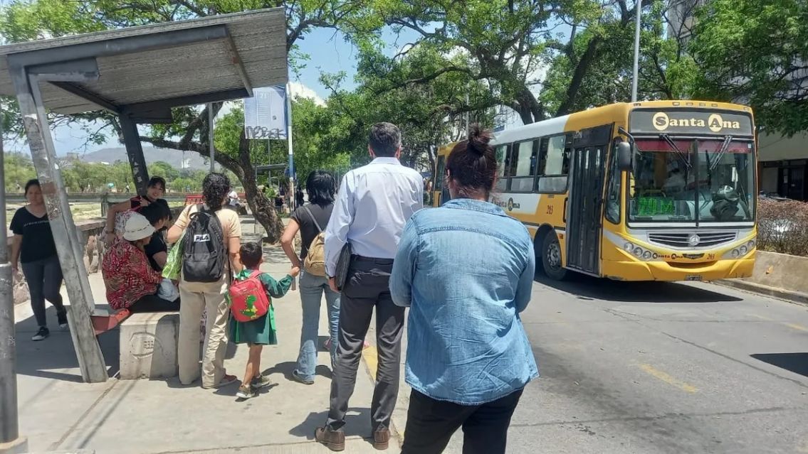 Subió el colectivo en Jujuy y ya necesitás más de 100 lucas por mes para ir a trabajar