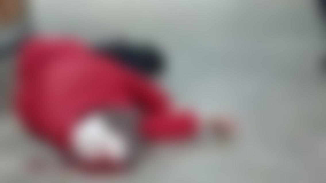 Un turista fue a denunciar un robo y muri� en la comisar�a: Impactante imagen