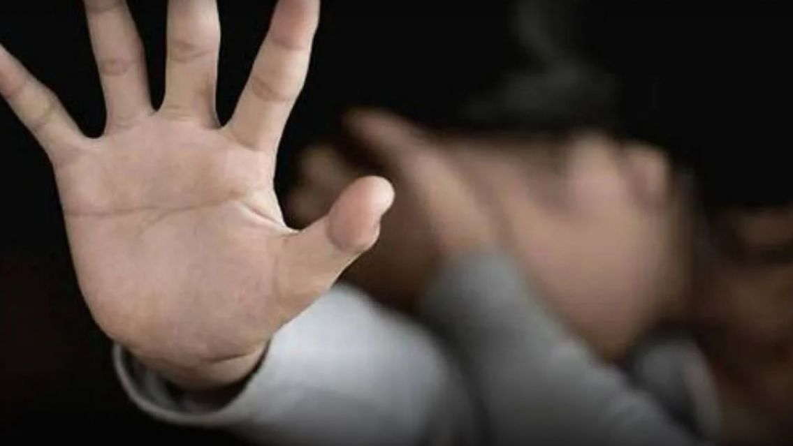 Le hizo lo peor a la mujer que limpiaba su casa: la embarazó y abortó