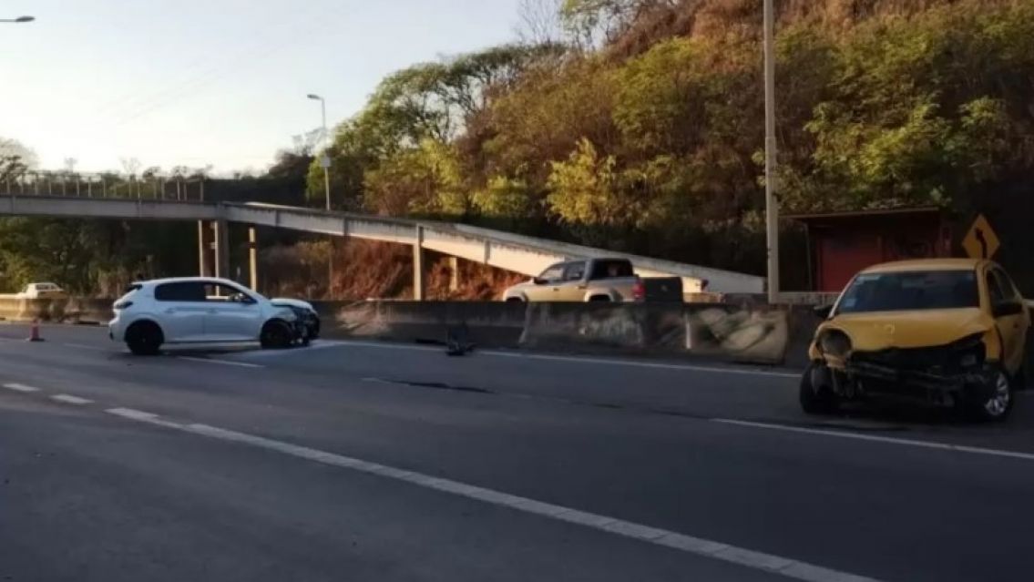 Brutal choque en la ruta 9 por un juje�o que se durmi� al volante