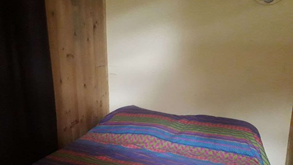 Entraron a su cuarto y evitaron que tome la peor decisi�n: "En el cuello ten�a..."