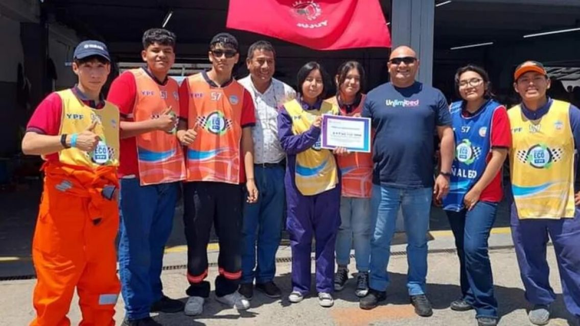 Palpale�os fueron premiados por su auto el�ctrico en la competencia de YPF