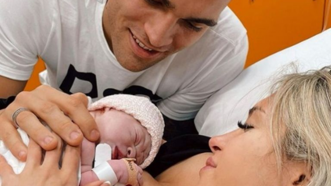 �Separados? Lautaro Mart�nez y su esposa estar�an en fuerte crisis, no superaron la situaci�n con la ni�era