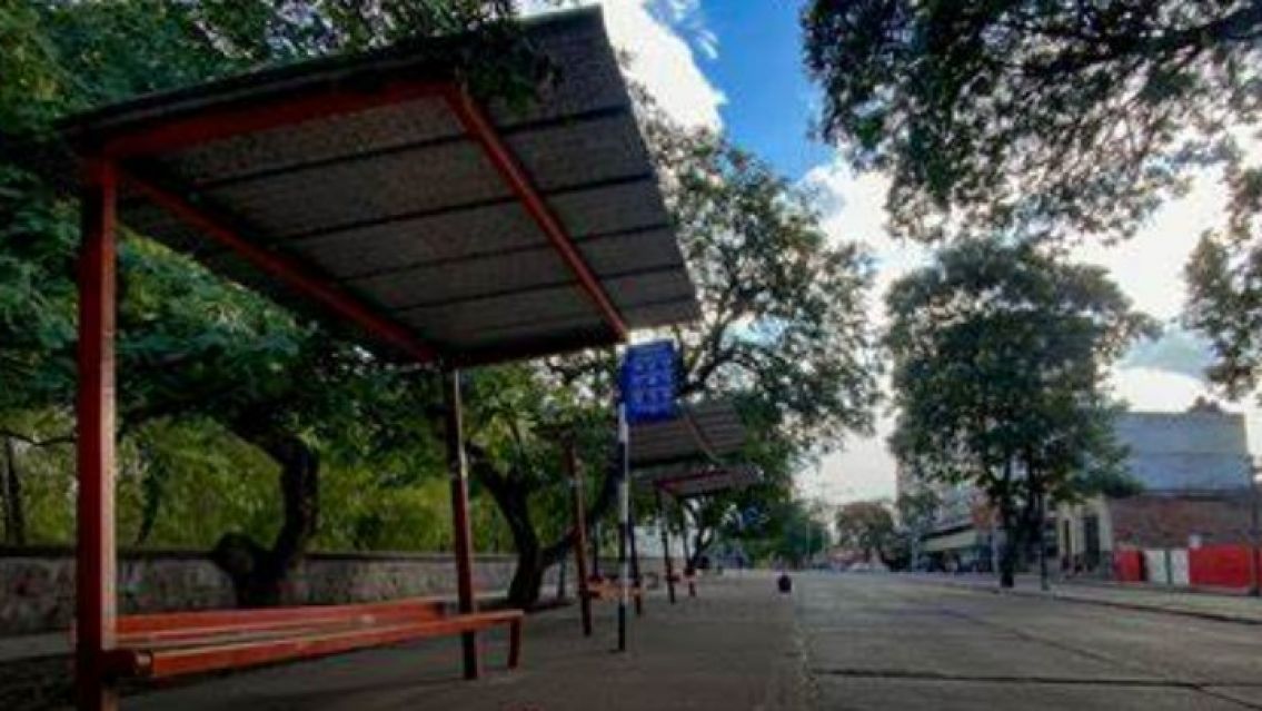 Paro en colectivos de corta y media distancia por 24 horas