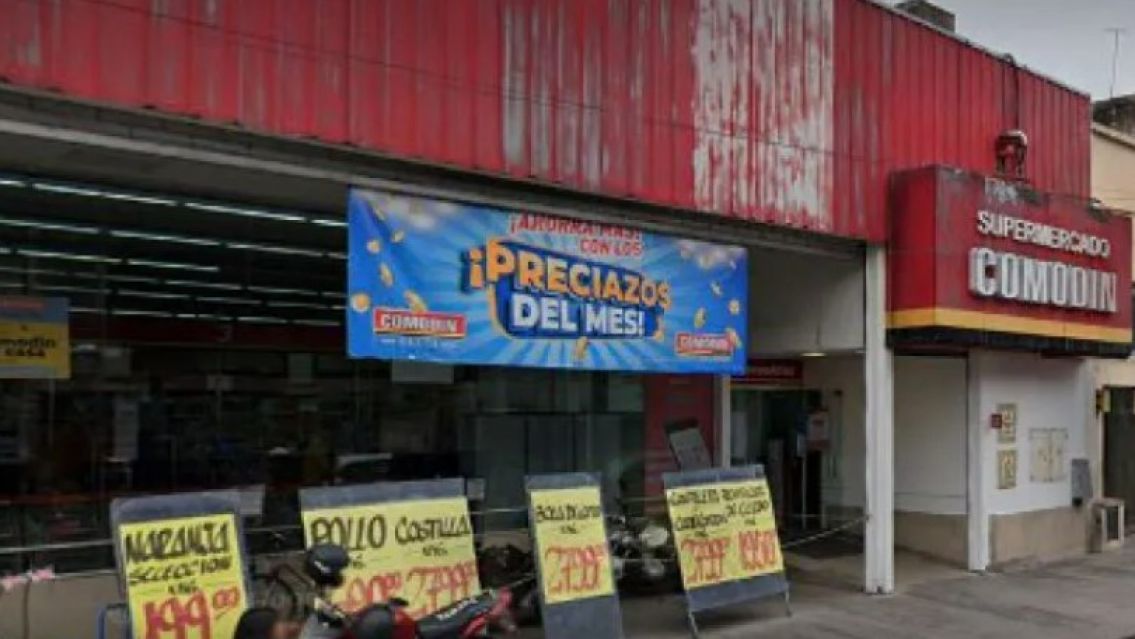 Abuelita no podía pagar su mercadería en el súper Comodín y pasó algo que hizo llorar a todos