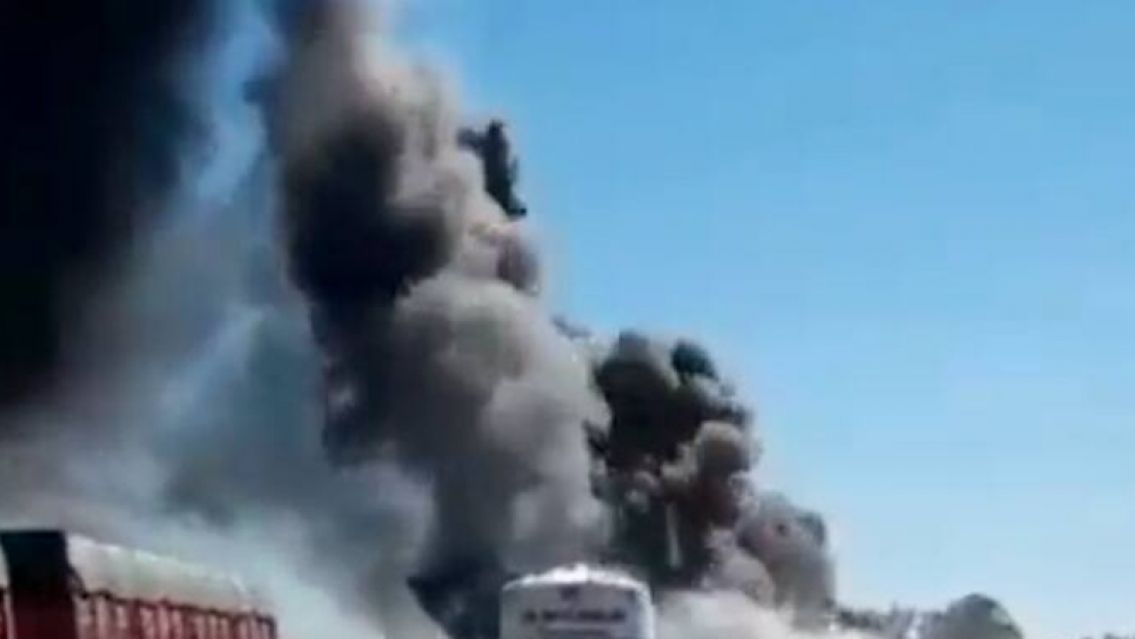 Impactante: un camión explotó en plena ruta