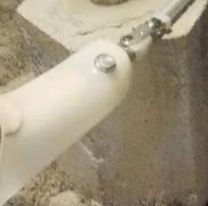 Se emborrachó y perdió su pierna ortopédica: la encontró dos días después