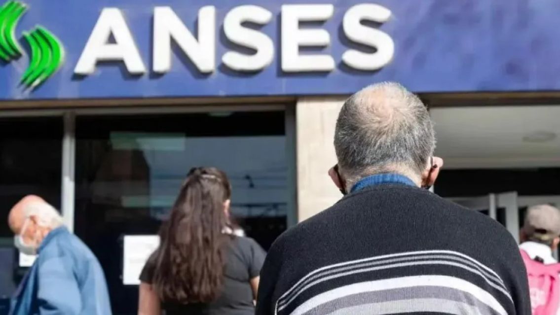 Las jubilaciones aumentarán 20,87% en diciembre y darán un bono de $55.000: a quiénes alcanzará