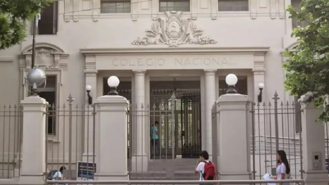 Ingreso a 1er año: último día para confirmar los bancos