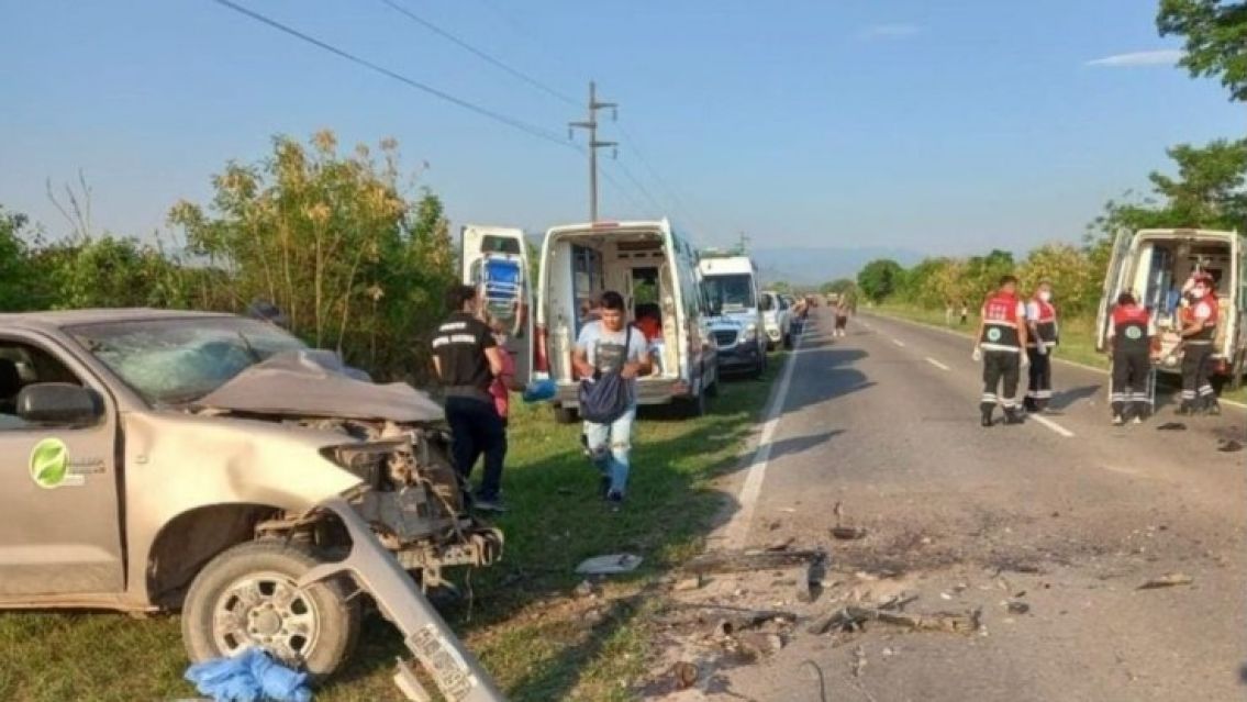 Brutal accidente se cobró una vida y dejó varios heridos en Calilegua