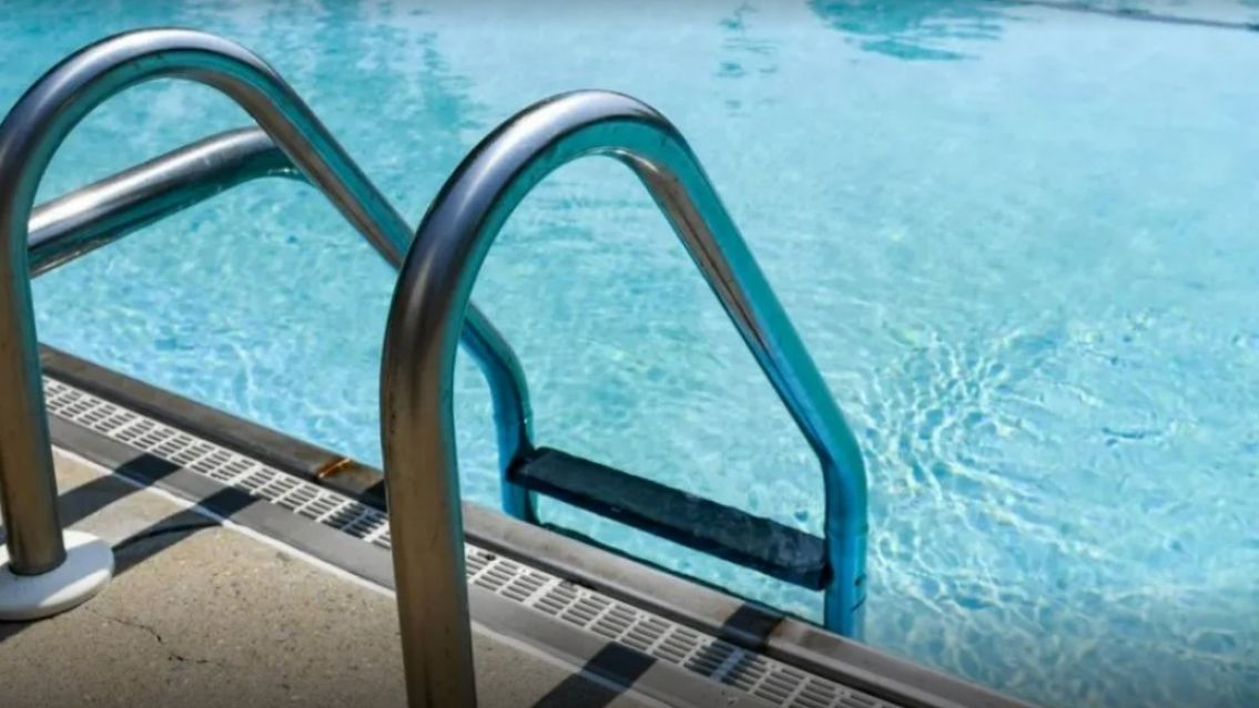 Murieron dos hermanitas en una pileta: sus papás nunca se dieron cuenta