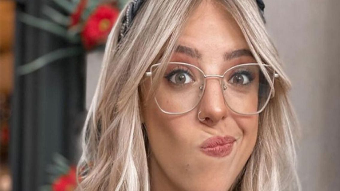 Preguntas desubicadas e incomodidad, el mal momento de Nati Jota en una entrevista