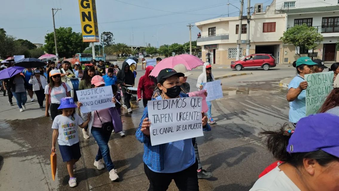 Ni un solo muerto más: jujeños exigen que tapen el Canal de la Muerte