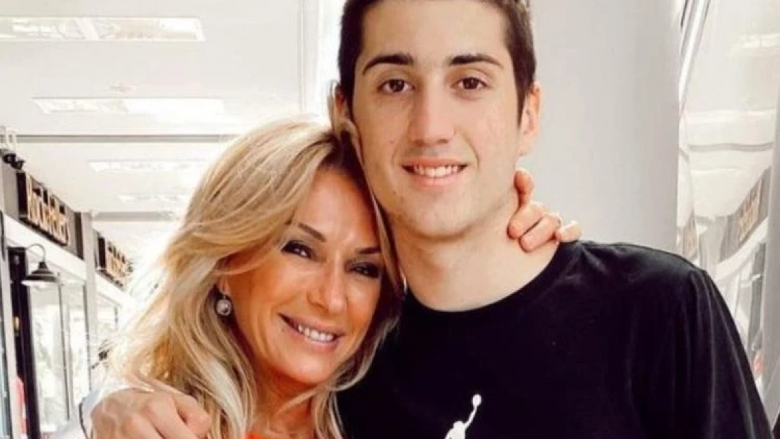 Para saber si el hijo tuvo relaciones en su cama, Yanina Latorre chup� la... 