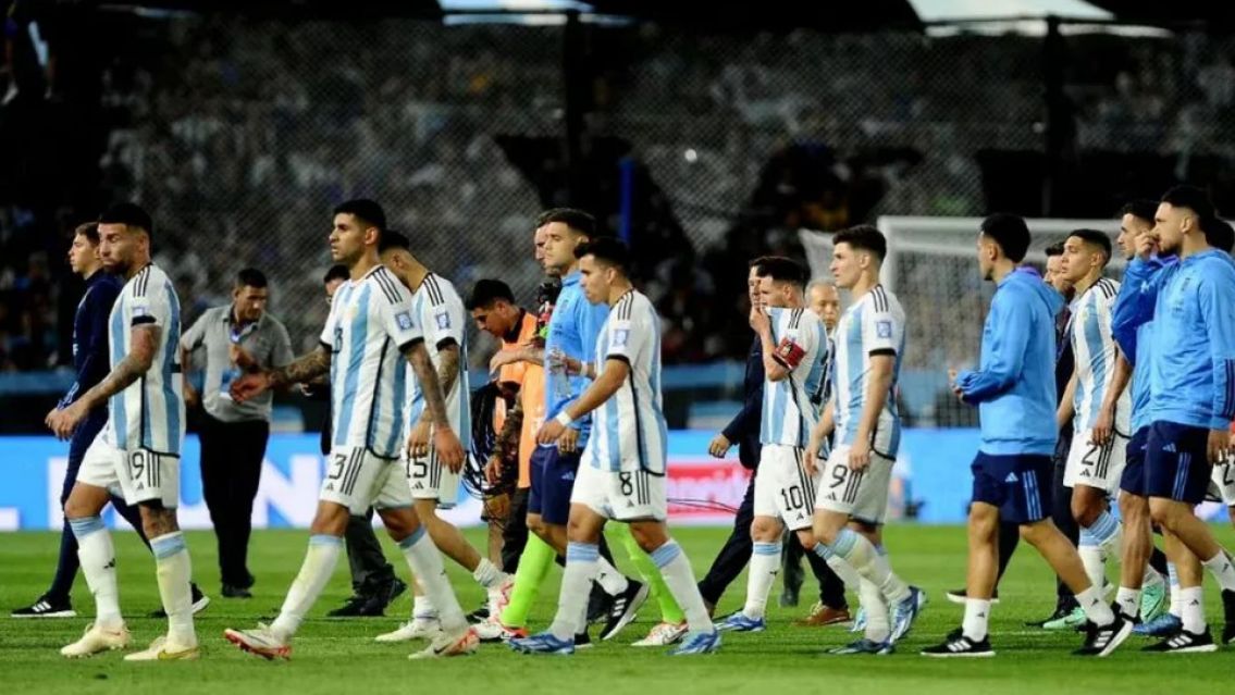 La Selecci�n Argentina se prepara para enfrentar a Brasil tras la derrota con Uruguay: la agenda de los campeones del mundo