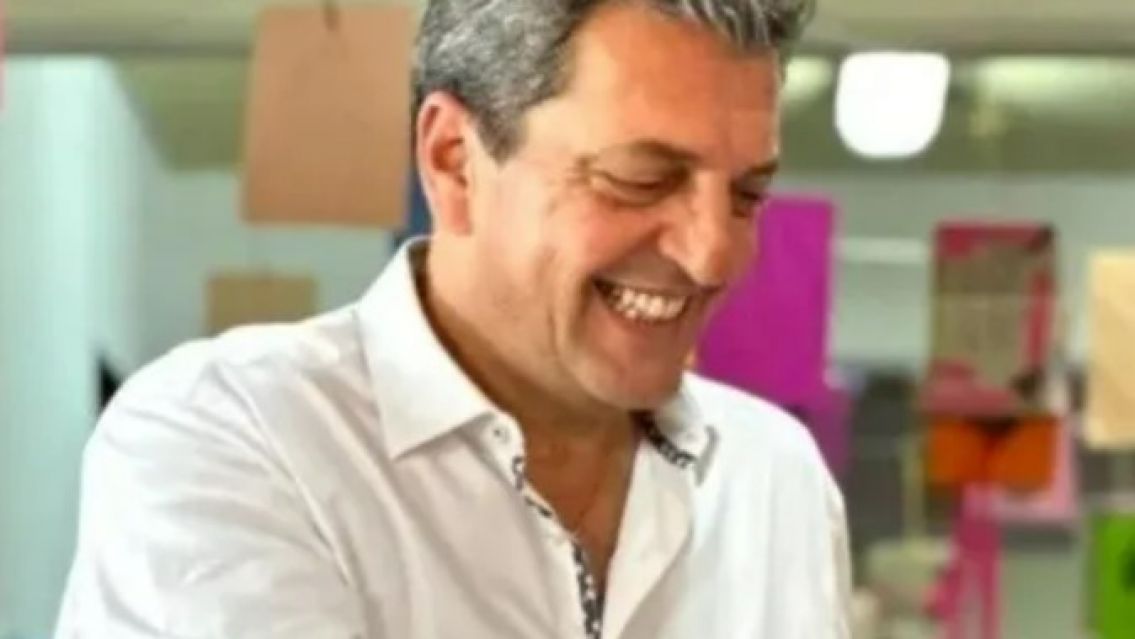 Vot� Sergio Massa: Lo acompa�� una inmensa caravana