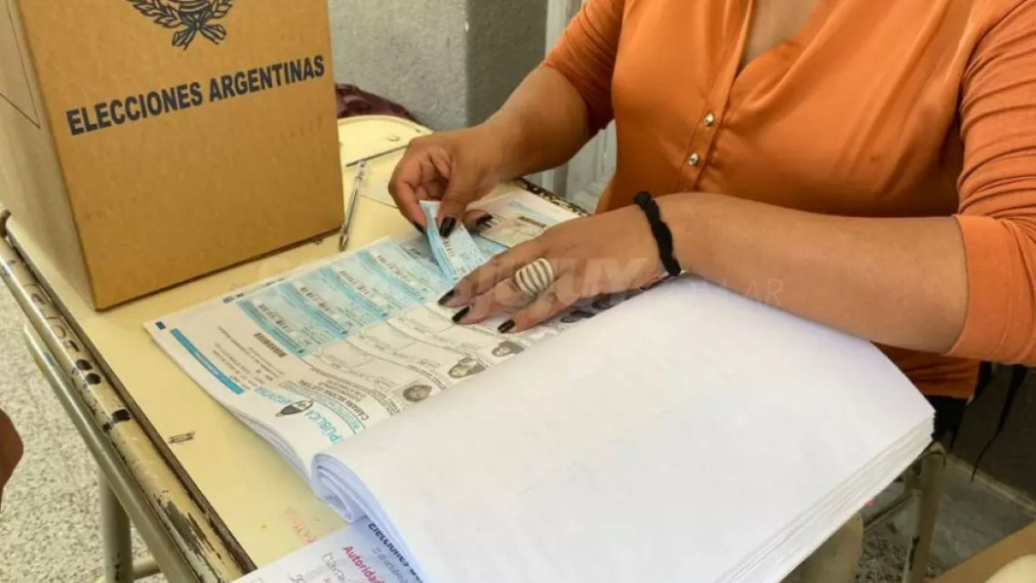 Participaci�n en el balotaje 2023: hasta el mediod�a vot� el 30% del padr�n