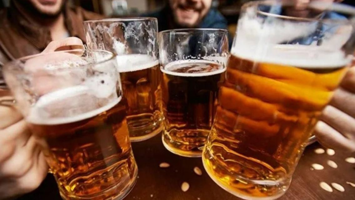 �Puedo tomar alcohol durante la veda de las elecciones 2023?
