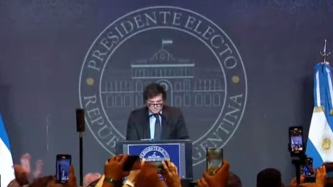Milei habló como presidente electo: "Hoy empieza el fin de la decadencia"