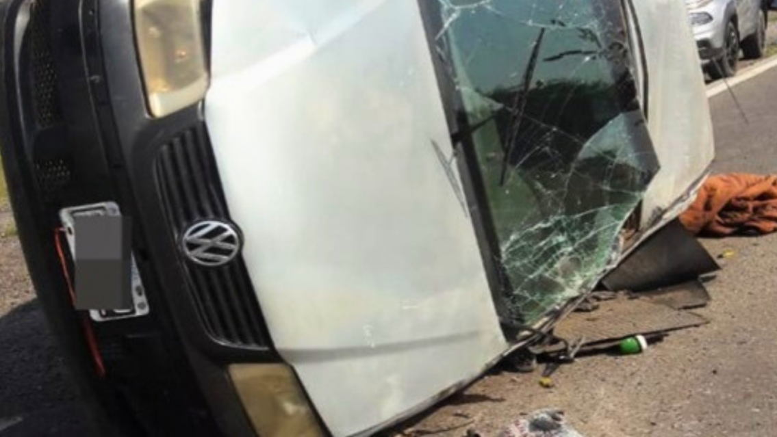 Feriado tr�gico: volc� en medio de la ruta y sali� despedido, no sobrevivi�