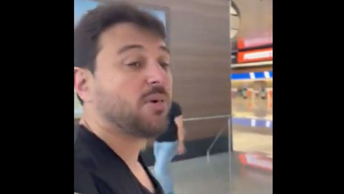 Escracharon a Juan Grabois en el aeropuerto de Ezeiza: Casi se van a las manos