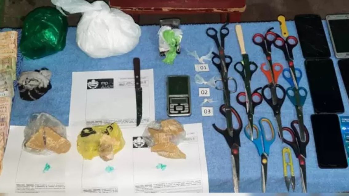 "Parecía una casa tranqui": Jujeños sorprendidos por todo lo que había en una vivienda del barrio