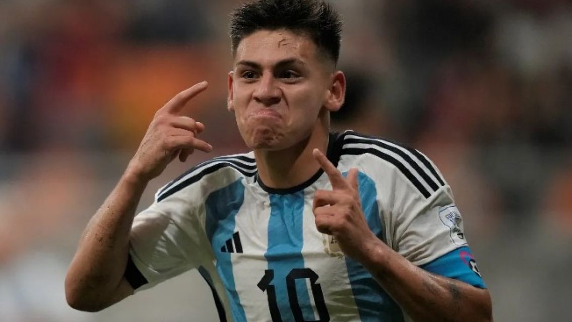 Con un triplete del Diablito Echeverri, Argentina derrotó a Brasil y avanzó a la semifinal del Mundial Sub 17