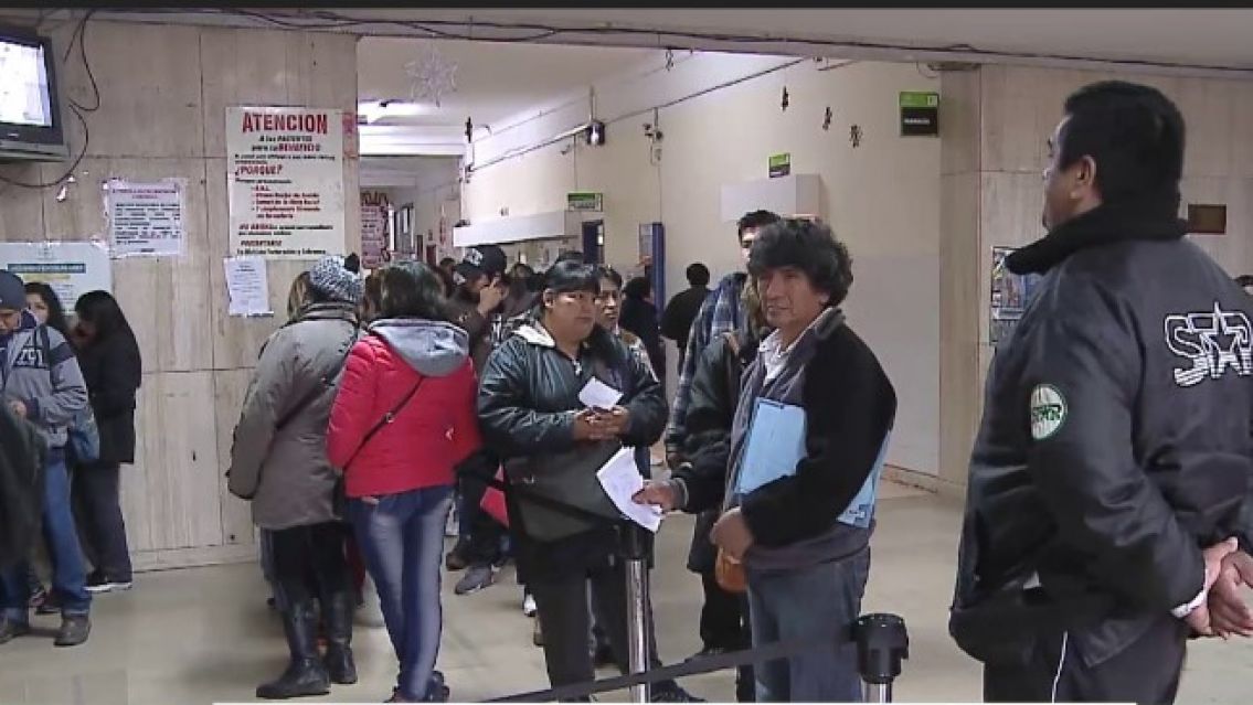 La mitad de los juje�os no pueden pagarse una obra social y los hospitales podr�an colapsar