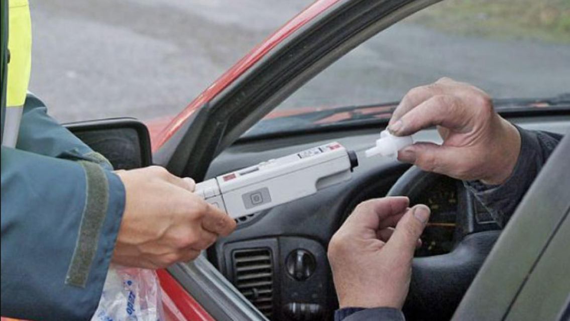 Esto te va a pasar si agarr�s el auto de tu amigo el machado