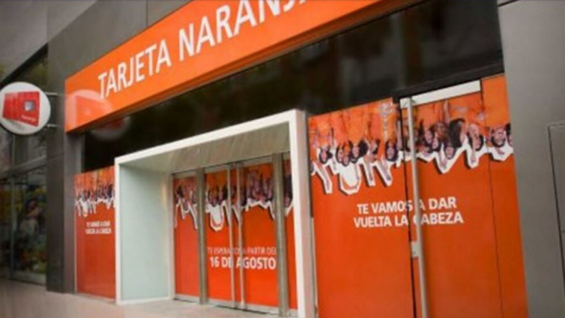Revisó los gastos de su tarjeta Naranja y enfureció: "El lunes los denuncio"