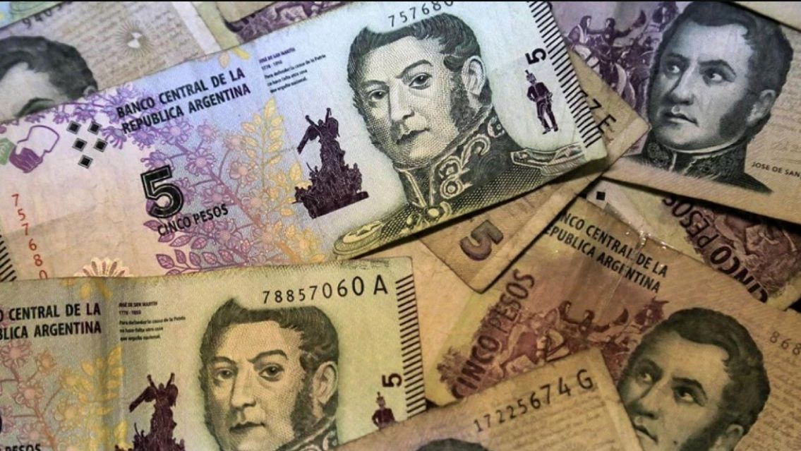 Ofrecen hasta $50.000 por billetes de 5 pesos: así podes venderlos