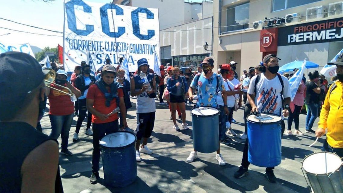 Piqueteros marchar�n para cobrar aguinaldo antes de que se vaya Massa