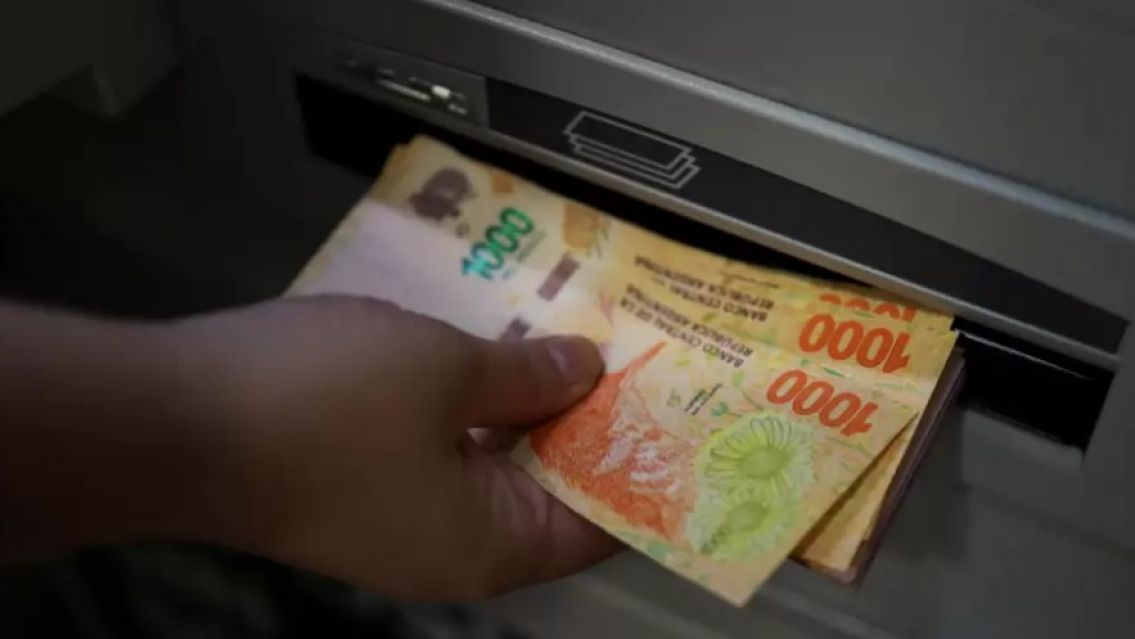 Antes de fin de a�o, Anses paga $156.000 a personas sin trabajo