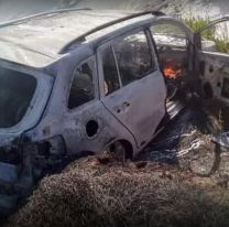 Encontraron un cadáver calcinado dentro de un auto al costado de una autopista