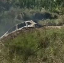 Un horror: hallaron un cuerpo en el auto que se prendi&oacute; fuego al costado de la ruta