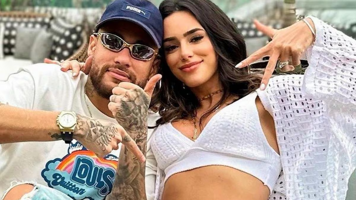 Desesperado pedido de la novia de Neymar por los enga�os del padre de su hija