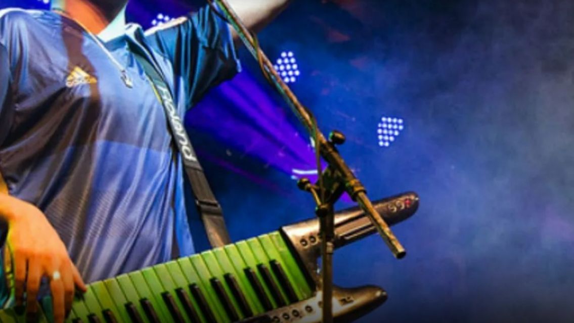 El cantante de cumbia m�s querido por los todos se fue del pa�s: "Por mis hijos"