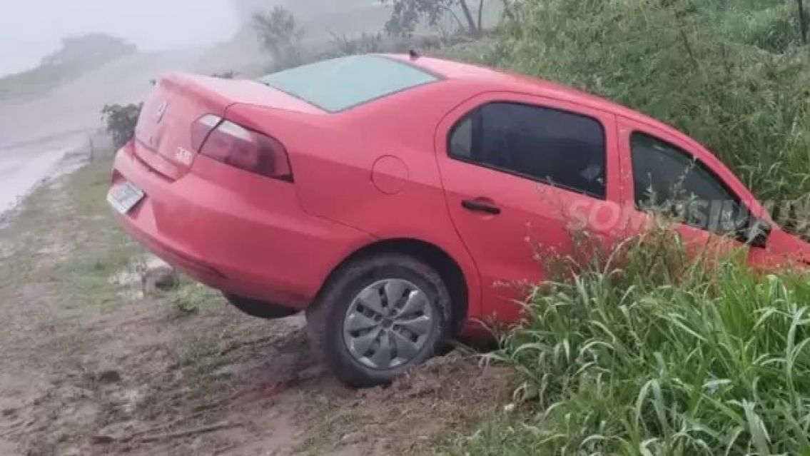 Impresionante: Juje�o termin� adentro de una zanja