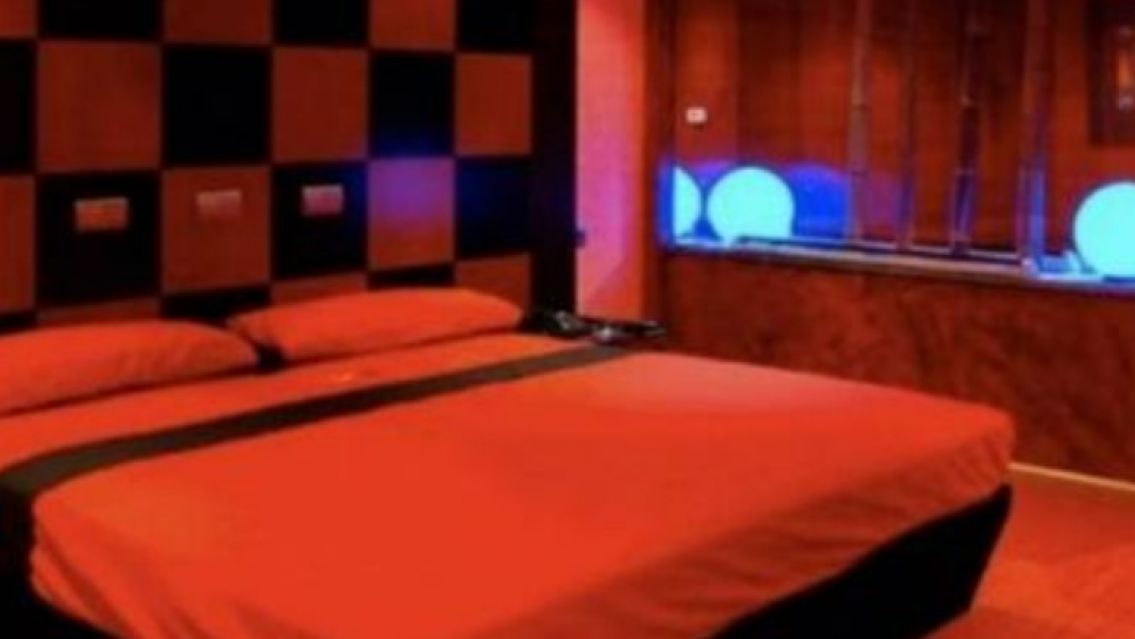 Flojitos de papeles: clausuraron más de 100 telos, por este motivo