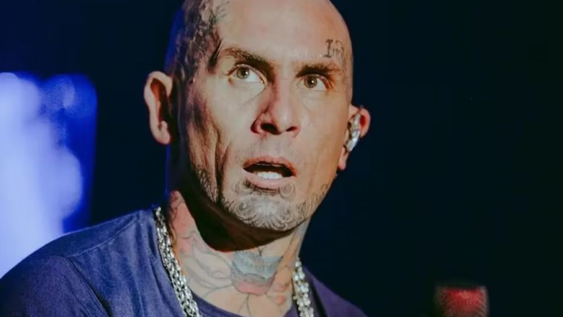 El cantante de Ke Personajes a las piñas en el boliche: el insólito mensaje